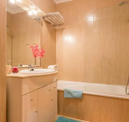 Apartman Casa Azul, Fast Wi-fi, Airco, Pool & Bbq Near The Da Rocha *