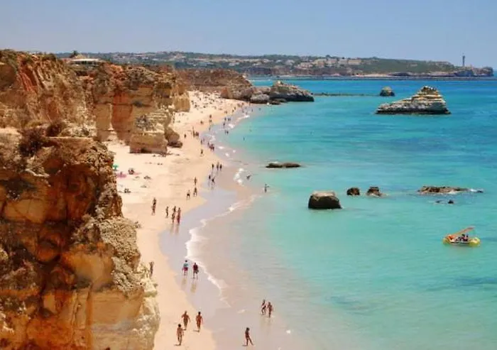 Apartment Casa Azul, Fast Wi-fi, Airco, Pool & Bbq Near The Da Rocha Portimão